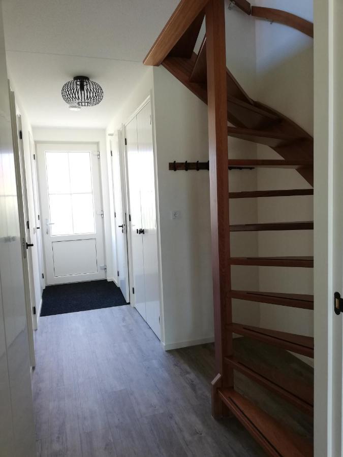 Hooivak Apartment Холум Екстериор снимка